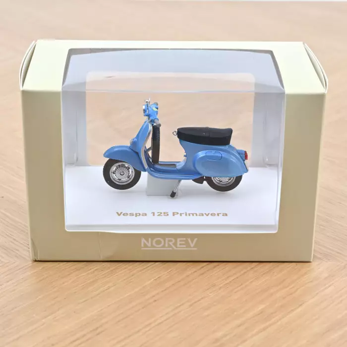 Vespa 125 Primavera 1968 Blau Metallic 1:18 Norev