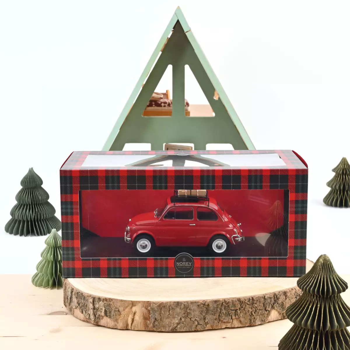 FIAT 500L 1968 GREEN CHRISTMAS WEIHNACHTEN 1:18 Norev