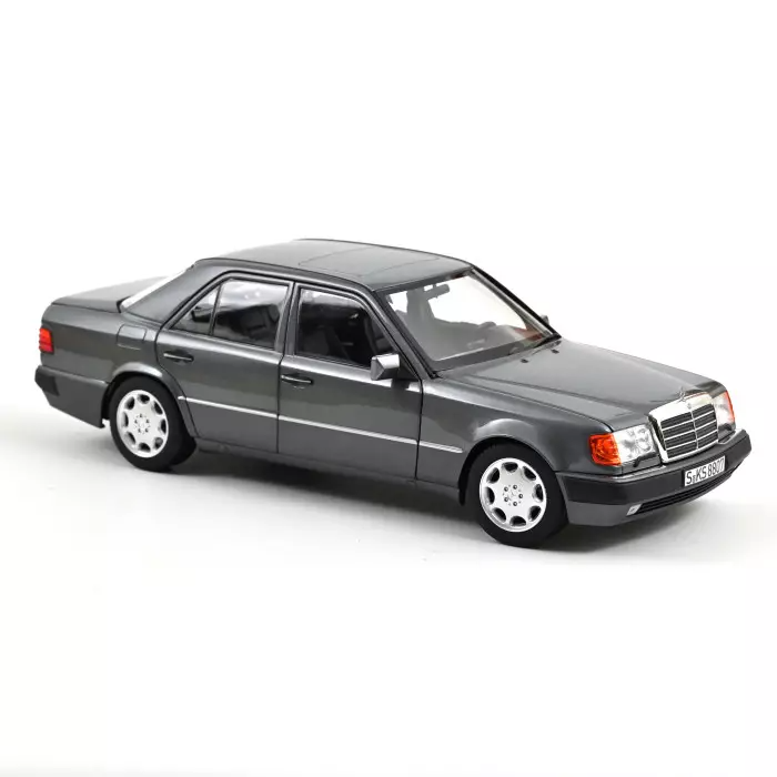 MERCEDES-BENZ 500 E 1990 PEARL GREY METALLIC 1:18 Norev 