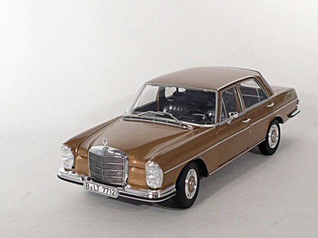 Mercedes Benz 280SE Byzanzgold met. 1968 1:18 Norev