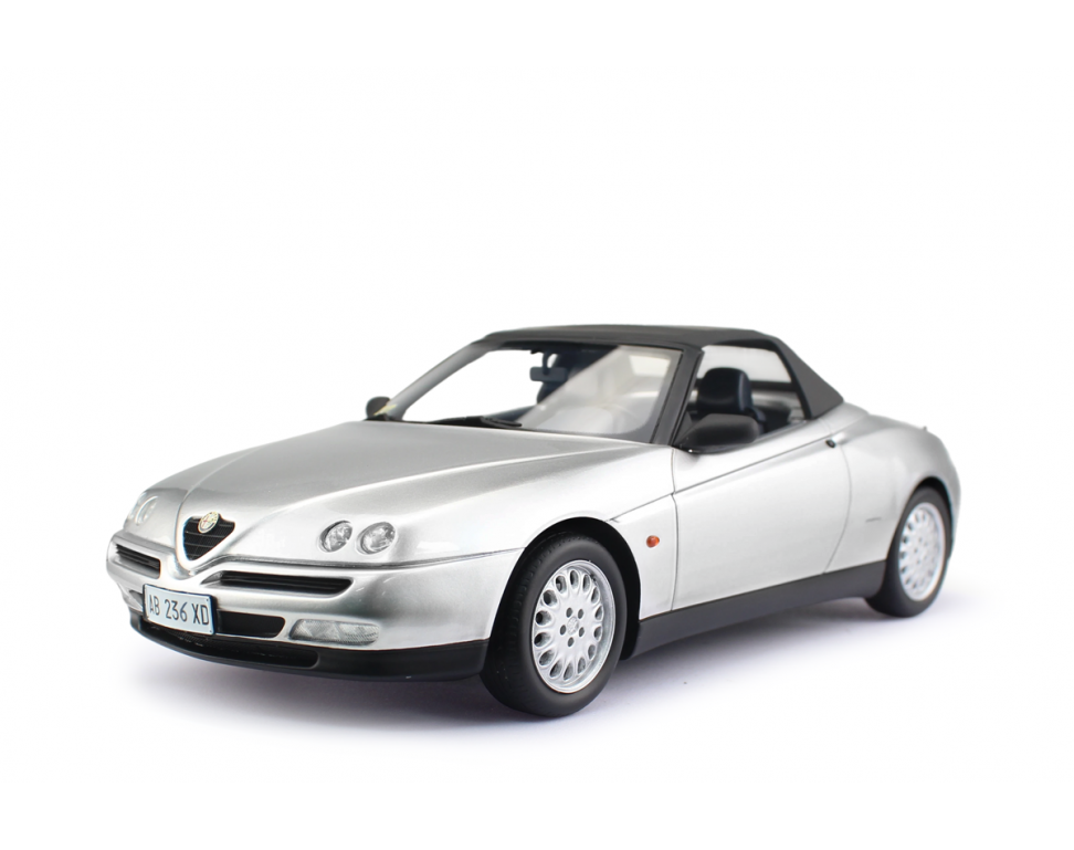 Alfa Romeo Spider 2.0 T.Spark 16V 1995 GRIGIO CHIARO MET. LM193G  1:18 Laudoracing Model