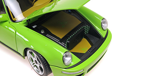 RUF SCR2018 Birch Green 1:18 Almost Real